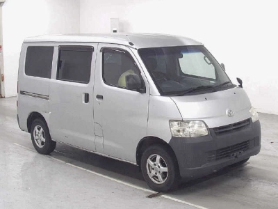 TOYOTA LITE ACE VAN