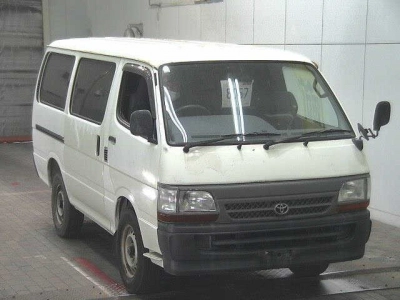 TOYOTA HIACE VAN