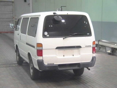 TOYOTA HIACE VAN