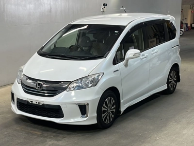 HONDA FREED HYBRID