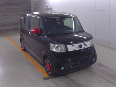 HONDA N-BOX SLASH