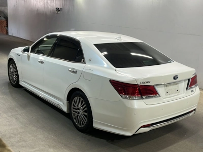 TOYOTA CROWN MAJESTA