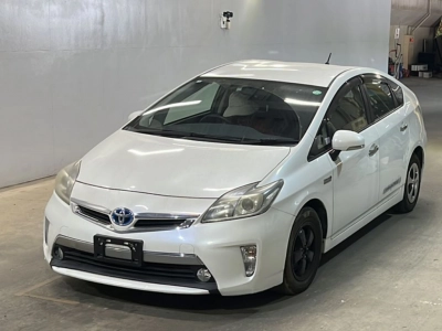 TOYOTA PRIUS PHV