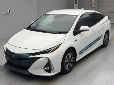 TOYOTA PRIUS PHV