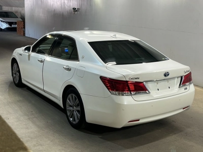 TOYOTA CROWN HYBRID