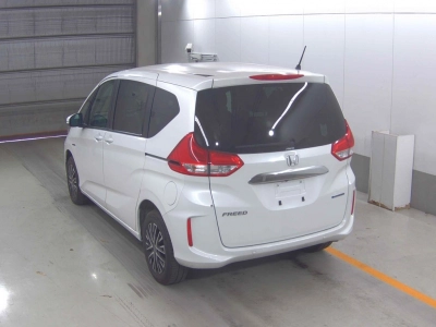 HONDA FREED HYBRID