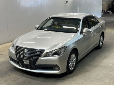TOYOTA CROWN HYBRID