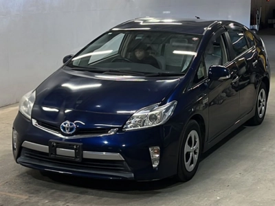 TOYOTA PRIUS PHV