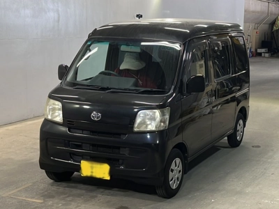 TOYOTA PIXIS VAN