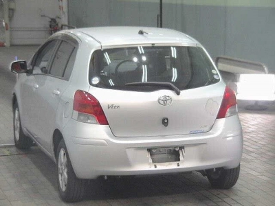TOYOTA VITZ