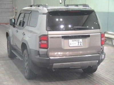TOYOTA LAND CRUISER