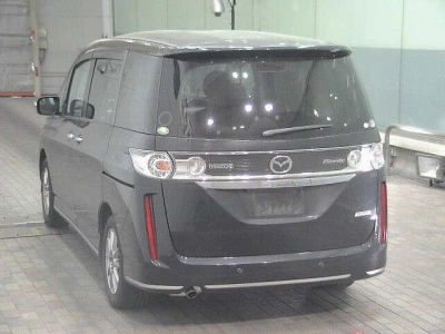 MAZDA BIANTE