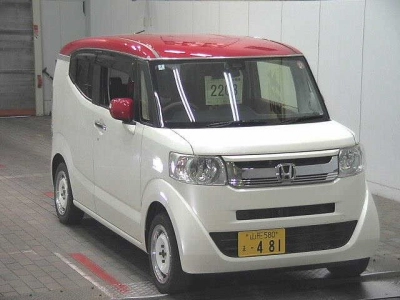HONDA N-BOX SLASH