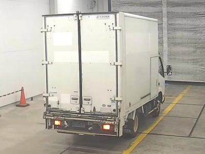 TOYOTA DYNA