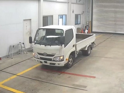 TOYOTA DYNA
