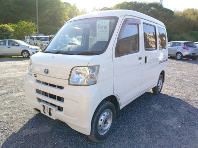 TOYOTA PIXIS VAN