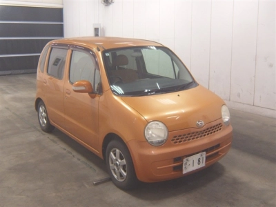 DAIHATSU MOVE LATTE