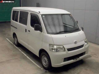 TOYOTA TOWN ACE VAN