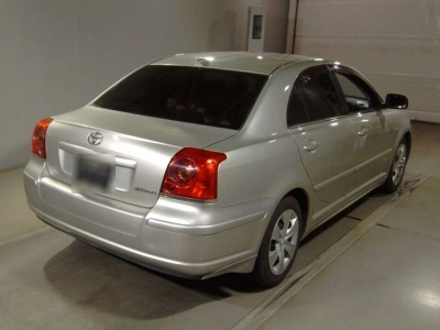 TOYOTA AVENSIS SEDAN