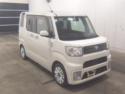 TOYOTA PIXIS MEGA