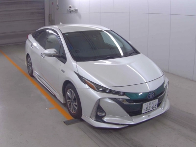TOYOTA PRIUS PHV