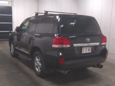 TOYOTA LAND CRUISER