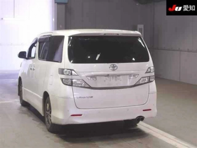 TOYOTA VELLFIRE