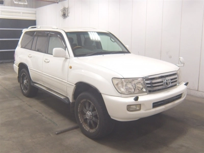 TOYOTA LAND CRUISER 100