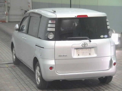 TOYOTA SIENTA