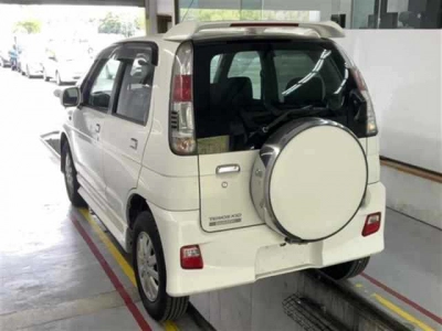 DAIHATSU TERIOS KID