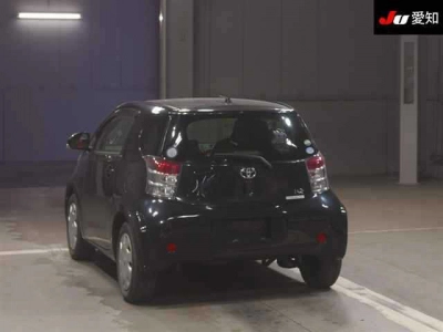 TOYOTA IQ