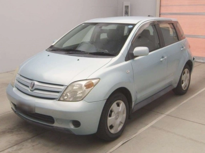 TOYOTA IST