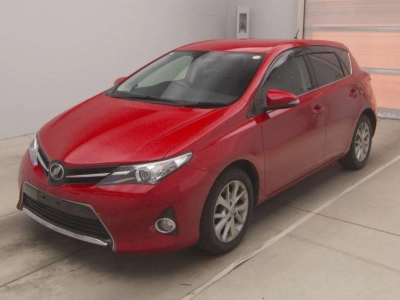 TOYOTA AURIS