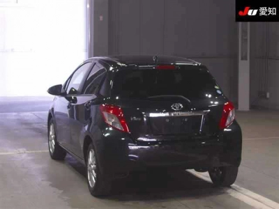 TOYOTA VITZ