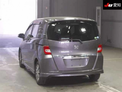 HONDA FREED SPIKE