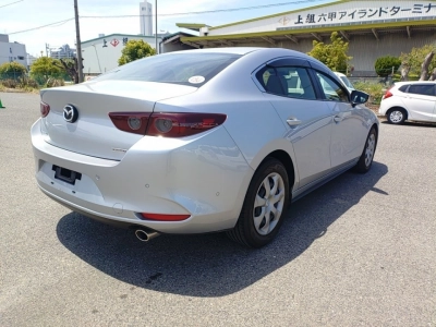 MAZDA MAZDA3