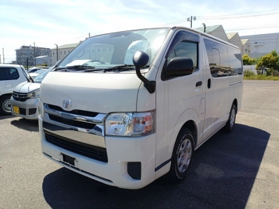 TOYOTA REGIUS ACE