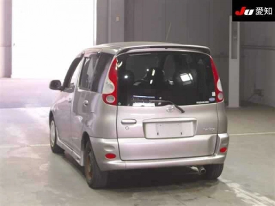 TOYOTA FUN CARGO