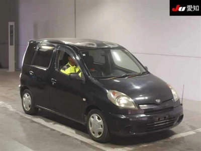 TOYOTA FUN CARGO