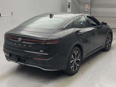 TOYOTA CROWN CROSSOVER