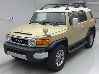 TOYOTA FJ CRUISER