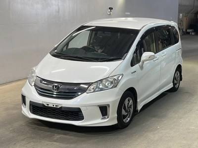 HONDA FREED HYBRID