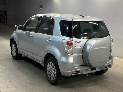 TOYOTA RUSH