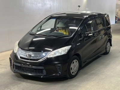 HONDA FREED HYBRID