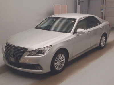 TOYOTA CROWN HYBRID