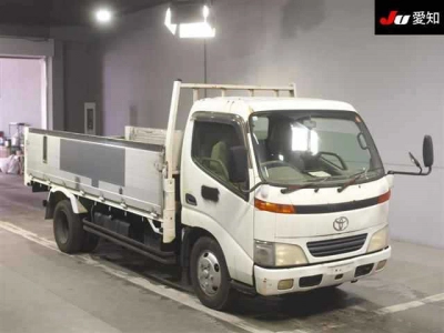 TOYOTA DYNA TRUCK