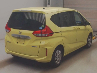 HONDA FREED HYBRID
