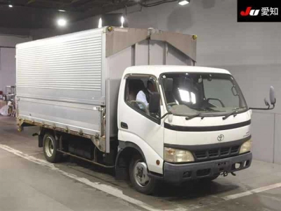 TOYOTA DYNA TRUCK