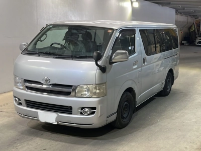 TOYOTA REGIUS VAN
