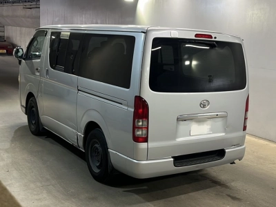 TOYOTA REGIUS VAN